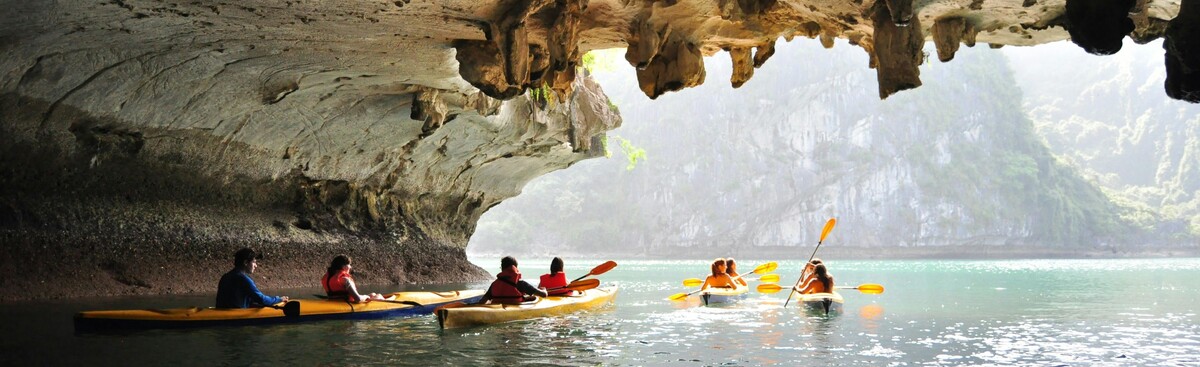 Kayaks Adventure banner