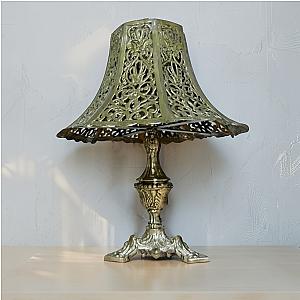 Lampe en Cuivre Ciselé